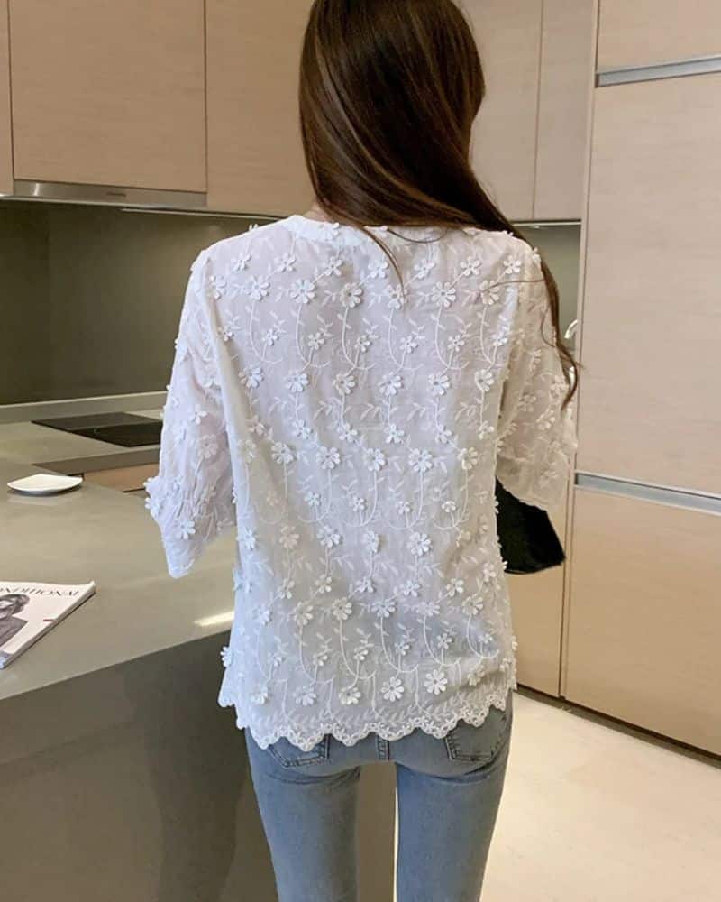 Blouse bohème blanche décontractée ornée de fleurs — vue 3