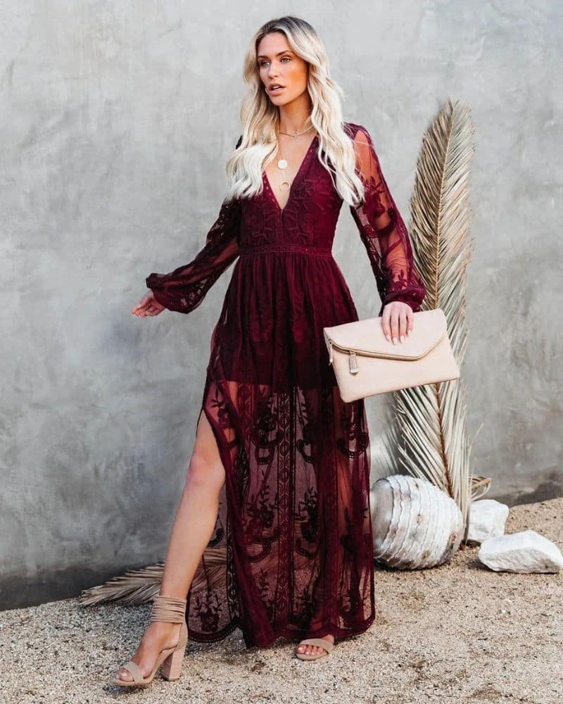 Robe bohème séduisante en dentelle bordeaux — vue 4