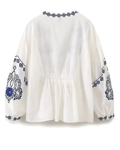 Chemise col v brodée à manches bouffantes — vue 3