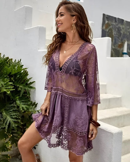 Mini robe en dentelle brodée col v — vue 7