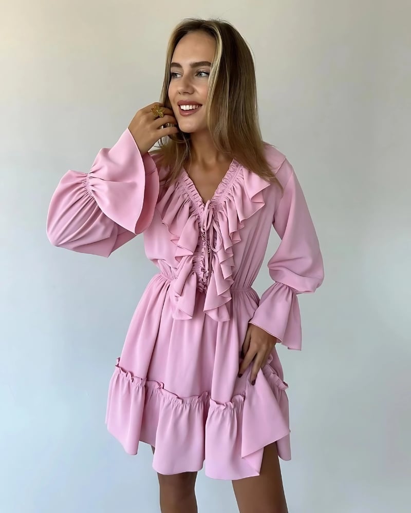 Robe courte à volants et manches longues évasées — vue 10