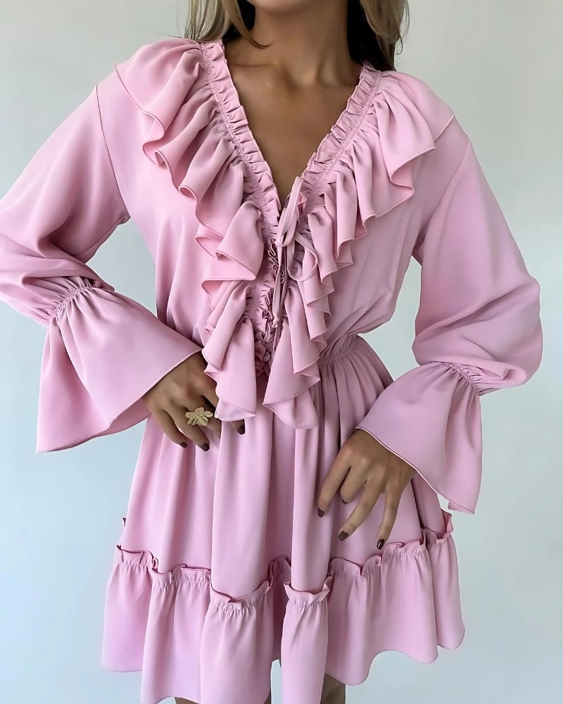 Robe courte à volants et manches longues évasées — vue 9