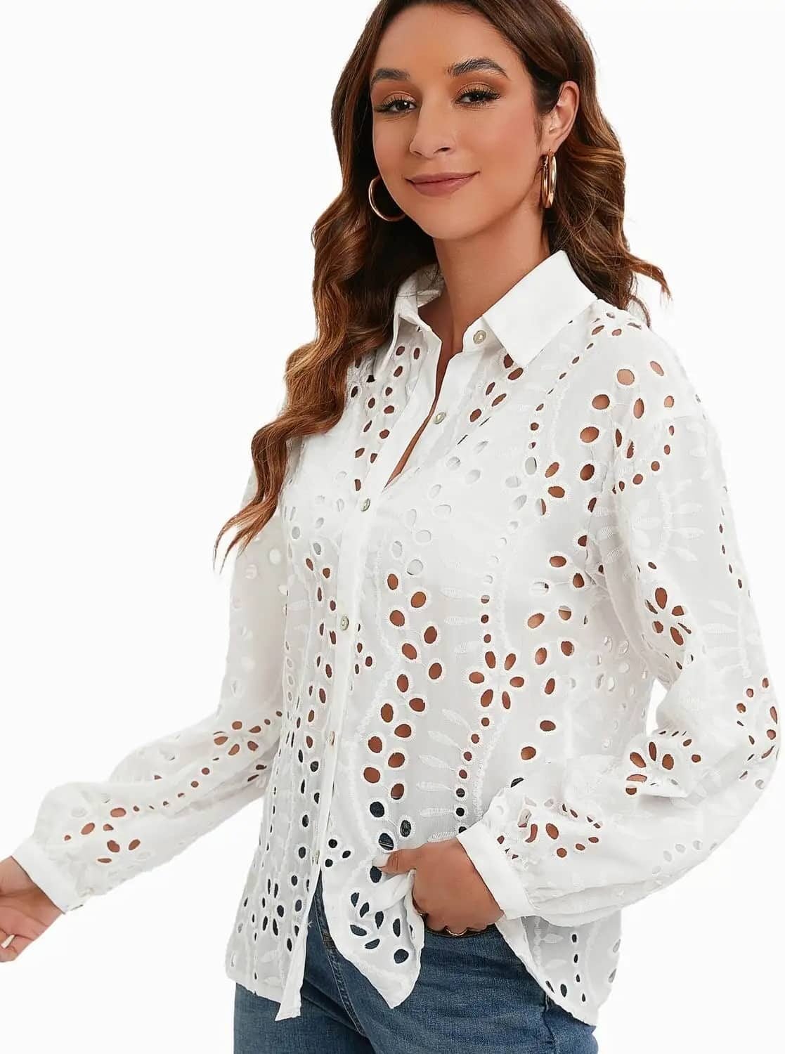 Blouse bohème blanche en dentelle habillée et ajustée — BOHERIS