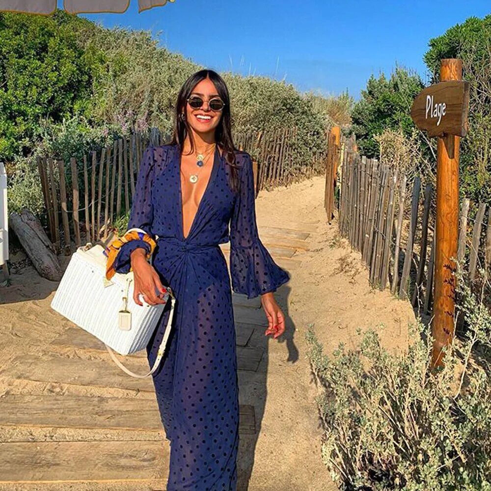 Paréo de plage & sexy, blanc et bleu marine — BOHERIS