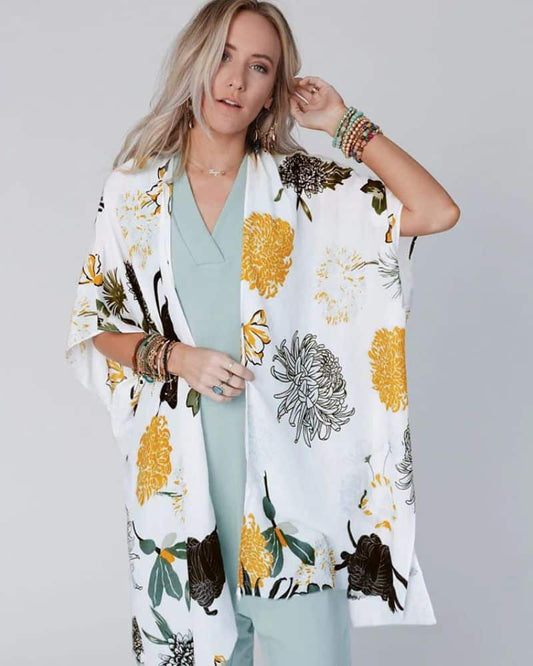 Kimono femme fleuri et éclatant — BOHERIS