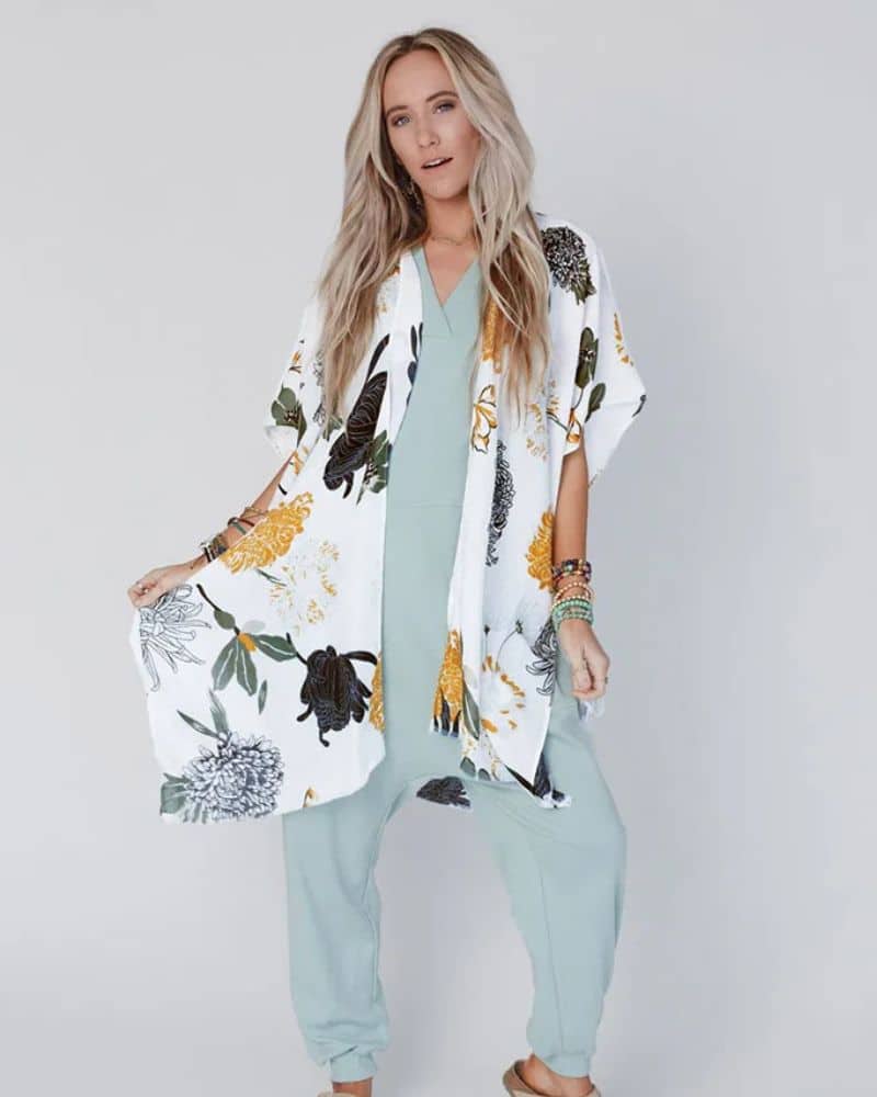 Kimono femme fleuri et éclatant — vue 2
