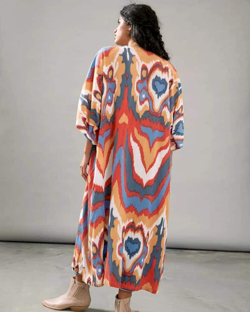 Kimono femme aux motifs artistiques colorés — vue 3
