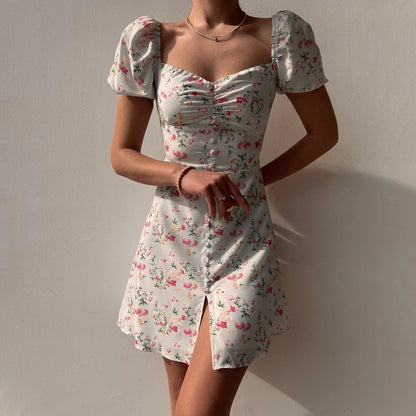 Robe bohème courte et avec boutons — BOHERIS