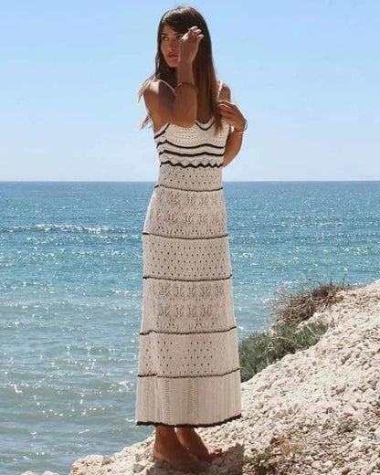 Robe bohème longue et moulante avec bretelles — BOHERIS