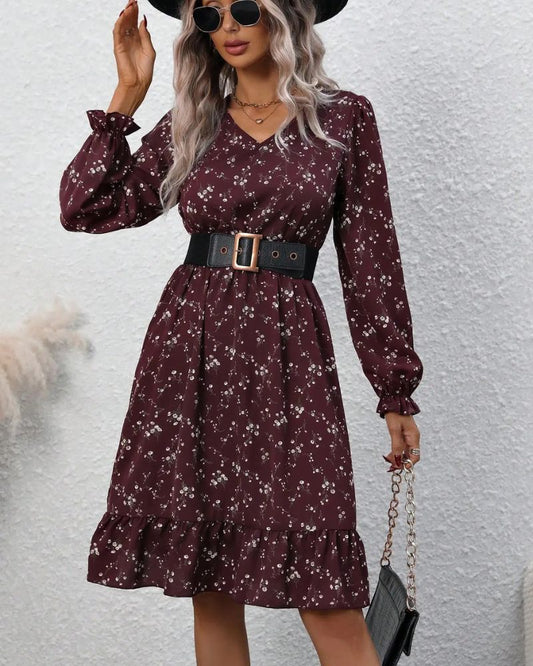 Robe champêtre courte et ceinturée avec petit col en v — BOHERIS