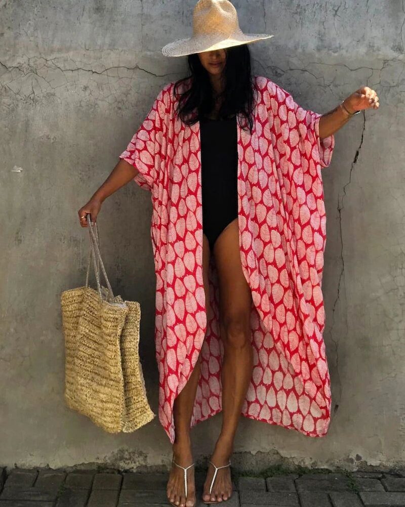 Robe de plage et légère avec ceinture — BOHERIS